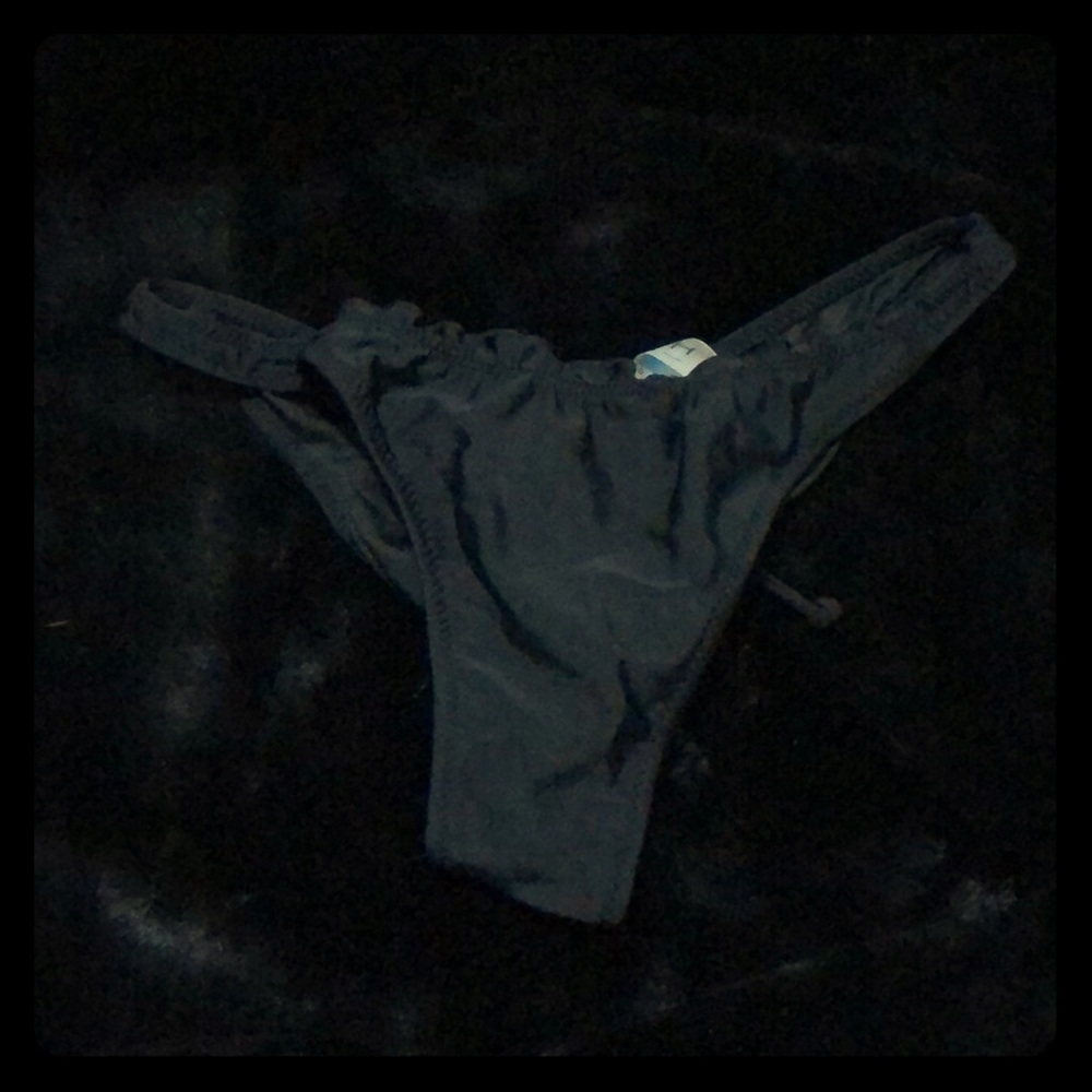 Black bikini bottoms